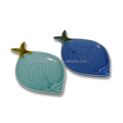 China Sustainable Logo Hotel Restaurant Custom Porcelain Fish Shape Plates Ceramic Dishes for sale