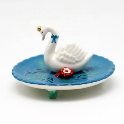 China Home Decoration White Swan Shaped Round Ceramic Trinket Ring Jewelry Dish for sale