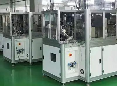 Cina Parti per cosmetici Macchine per assemblaggio semiautomatiche Automazione su misura in vendita