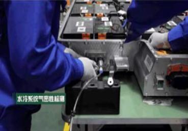 China Linha de montagem do pacote de baterias de lítio EV totalmente automática controlada por PLC à venda