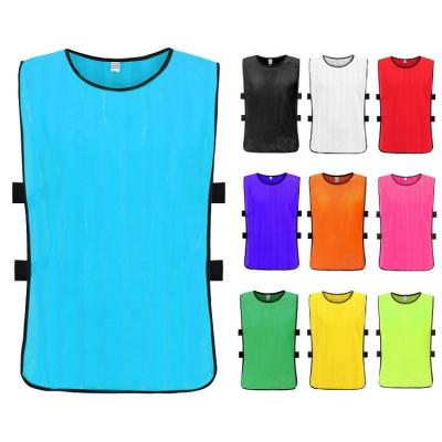 China Shirts & High Quality Tops In-stock Soccer Bibs Sports Vest Team Uniform Soccer Mesh Bibs For Kid for sale