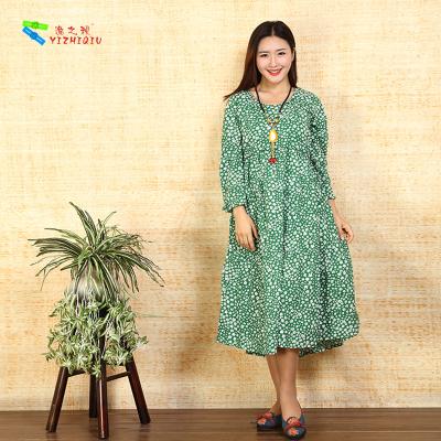 China Green Bottom White Flower Simple Long Sleeve Dresses Pull Rope To Collect Waist Design for sale