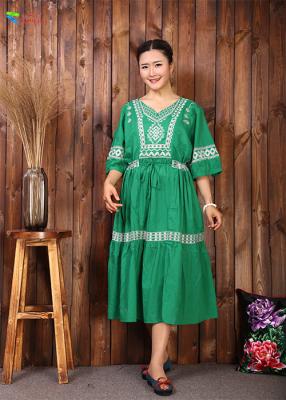 China Fashionable Tunic Green Embroidered Cotton Maxi Dress Aunty Shrink For Summer for sale