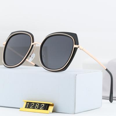 China Fashion Sunglasses 2022 Wholesale Famous Brands Fashionable Shades Retro Vintage Glass Designer Sunglasses for sale