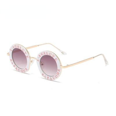 China 2022 new fashion sunglasses girls sunglasses catwalk metal glass fashion around new sunglasses for sale