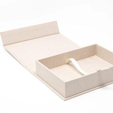 China Cardboard Folding Luxury Packaging Paper Gift Box With Magnetic For Contact Lenses Cosmetic Packages 2023 Hot Sale Fashion Lenses Box Custom for sale