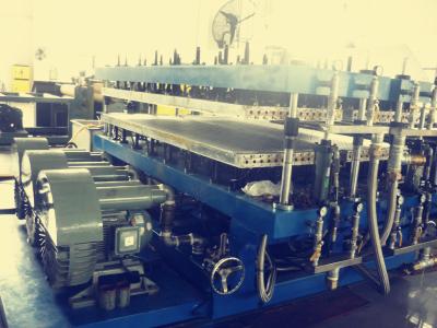 China AF-2100mm PE/PP/PC hollow profile sheet extrusion line for sale