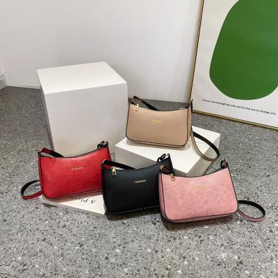 China Fashionable and stylish portable bag girl's high quality armpit bag new retro fashion ladies chain leather handbag for sale