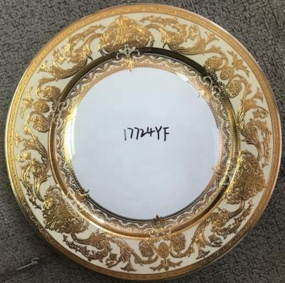 China New Viable Gold Porcelain Dish Set High Quality Bone China Embossed Dinner Dishes for sale