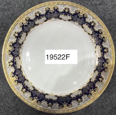 China New Sustainable Luxury Bone China Raised Gold 2020 Ceramic Divided Islamic Ceramic Dinner Plates for sale