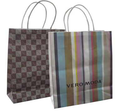 China Customized fashion kraft paper shopping gift bag with paper twisted handle for sale