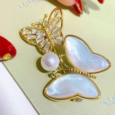 China PEARL a must-have 14K gold filled butterfly and white shell brooch for fall and winter, 8-9 mm freshwater pearl brooch, lady brooch for sale