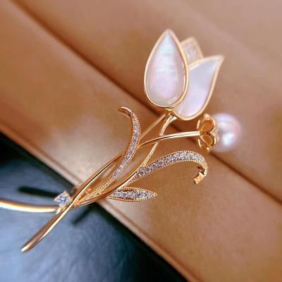 China PEARL 14K Gold Filled Exquisite Brooch Women High End Freshwater Pearl Brooch Shell Inlaid Golden Tulip Brooch 9-10mm for sale