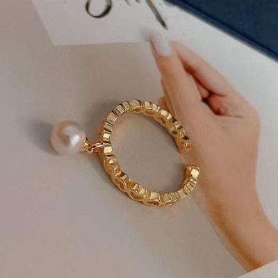 China New FASHIONABLE Open Design 14K Gold Filled Love Ring 5.5-6 Mm Round Half Hole Freshwater Pearl Ring for sale