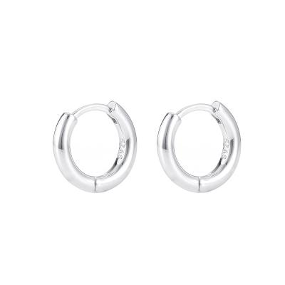 China YINSAKI TRENDY Minimalist Hoop Earrings 18K Gold Plated Simple Huggies Earring Hoop Earrings for sale