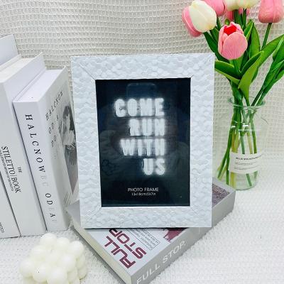 China Fashionable Wholesale Plastic Picture Frames 6x8 Wall Decorations Frame Picture With Light Stand Picture Frame Portafotos for sale