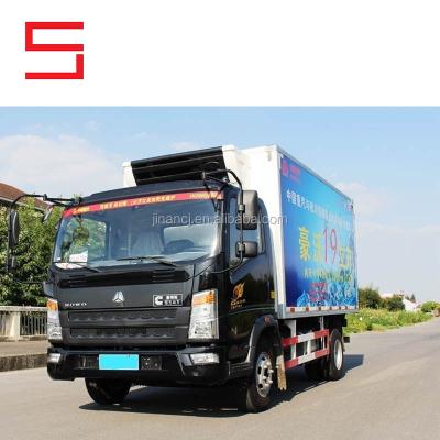 China 3-7tons Carrier Refrigerator Truck / Cooler Van For Fresh Vegetable And Milk Howo82612 for sale