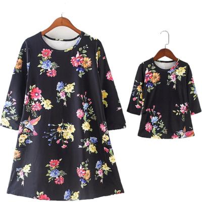 China Breathable Summer Mommy And Me Girl Matching Family Mom Dresses Floral Clothes Mommy Dress Kids Child Matches Mommy Big Sister Baby Girl for sale