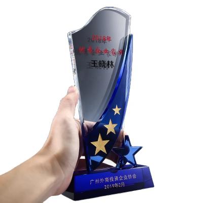 중국 Europe 2021 New Design Cheap Wholesale Empty Star Shape Crystal Glass Trophy With Base 판매용