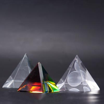 Κίνα China 2021 new creative small ornaments shape home mini gifts crystal pyramid προς πώληση