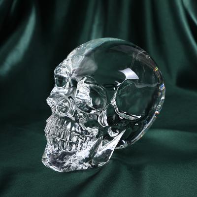 Cina Transparent Europe K9 Crystal Skull Decorative Gems High Quality Hand-carved Folk Crafts Healing Life in vendita