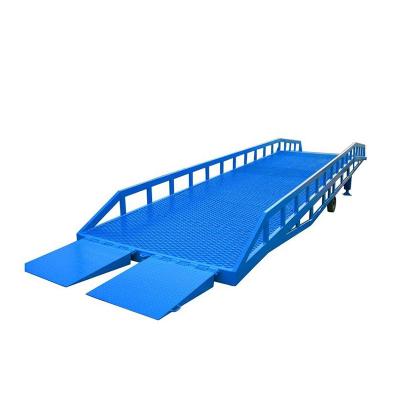 China 10 Ton Logistics Hotels Packing And Unloading Platform Warehouse Container Ramp Moving Table Mobile Boarding Bridge for sale