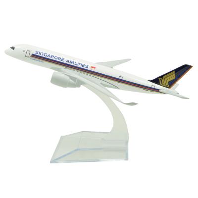 China Civil Aircraft Diecast Model Toy 1:400 16cm Singapore Airlines Airbus A350-900 Metal Passenger Airplane Mode Die Cast Flat Model for sale