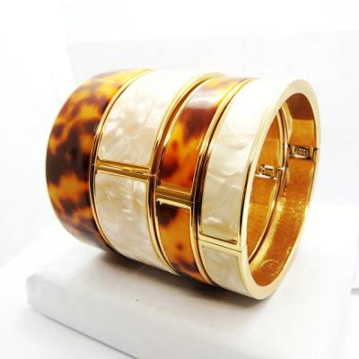 China 5050 Women Acetate Shell Tortoiseshell Bangle Casual / Sporty Bracelet for sale