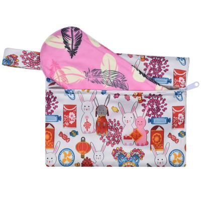 China New Design Waterproof Washable Fabric Menstrual Pads Waterproof Storage Bag for sale