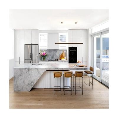 China Modern Style High Gloss Lacquer Finish Kitchen Cabinets with Plywood Carcase Material for sale