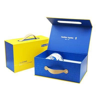 China Fashion Recyclable Luxury Rigid Gift Box Portable Magnetic Boxes Packaging Box With PU Leather Handle for sale