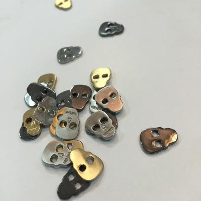 China Dry Cleaning 2019 New Special Skull Shape 2 Holes Button For Garment for sale