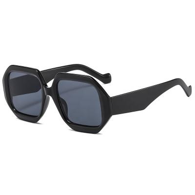 China UV400 Sunglasses Wholesale Unisex Custom Design Retro Shades Outdoor Classic Sunglasses for sale