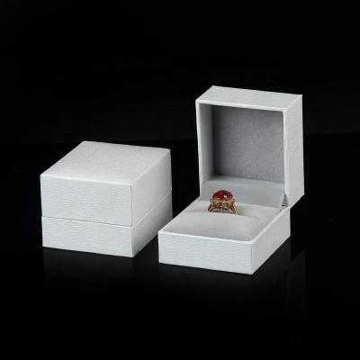 China Ring Box Jewelry Packaging High Quality Material Fine Wedding Band Favors Love Logo Velvet Gift Box Custom Made For Rings for sale