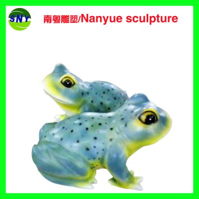 China special attraction large frog sculptures statues of fiberglass nature painting as landscape for sale