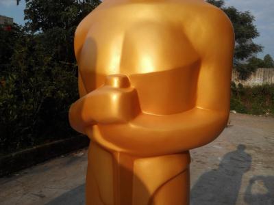 China canton fair 123rd 90th Oscar Academy Award wrong best picture statue  for sale with golden tune fiberglass as decoration for sale