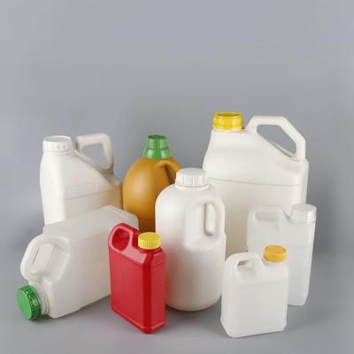 China 100Ml-25L Chemical First Grade Multi-specification HDPE Jerry Can Chemical Bottle With White Screw Caps For Petroleum Oil Packing for sale