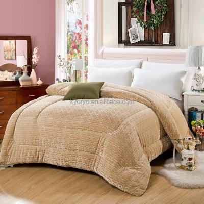 China Anti-pilling velvet comforter khaki color dyed warm comforter for winter for sale