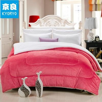 China Anti-pilling Double Faced Blankets Red And White Quilts for sale