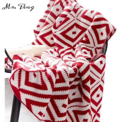 China Low Price PORTABLE Hot Multicolor Geometric Pattern Moroccan Soft Blanket Selling And Comfortable 100% Cotton OEM Knitted Blanket for sale