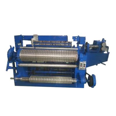 China Full Automatic Farms Best Price Electric Welded Wire Mesh Machine For Fencing Rolls for sale