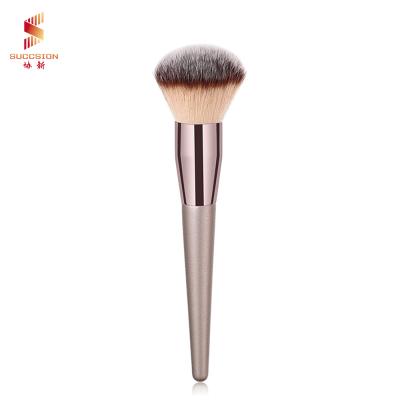 China Classic Champagne Gold Magic Unique Makeup Flat Brush Sweeps High-End Premium Eco-Friendly Makeup Single Brush for sale