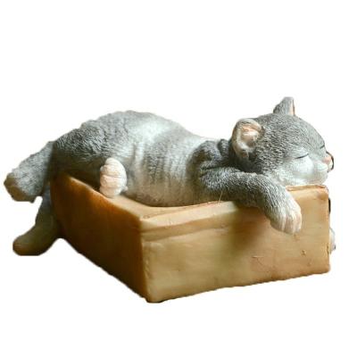 China Europe Hot Sale Z15391A Cat Resin Craft Handmade Figure for Car Decoration for sale