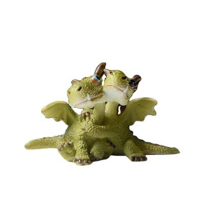 China Z11882A Europe Embrace Dragon Small Cute Animal Gift For Kids for sale