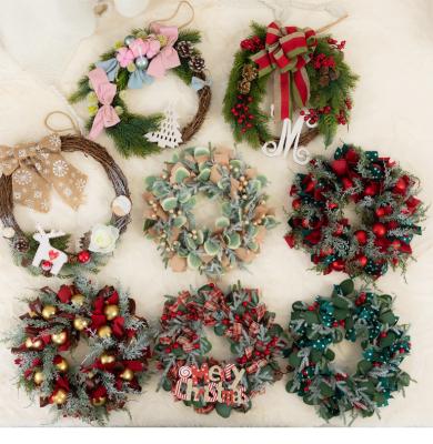 China Durable Wholesale Christmas Wreath Clear Decorations Christmas Party Supplies for sale