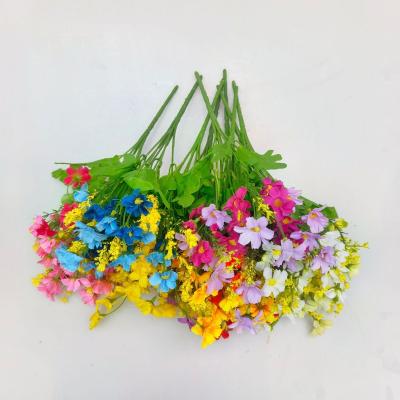 China Popular Artificial Orchid Chrysanthemum Bouquet Dancing House Wedding Decor 28 Head Artificial Daisy Flower Group for sale