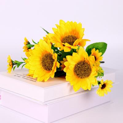 China 13 high simulation small sunflower bouquet small sunflower home decoration main fresh pastoral small sunflower bouquet wholesale for sale