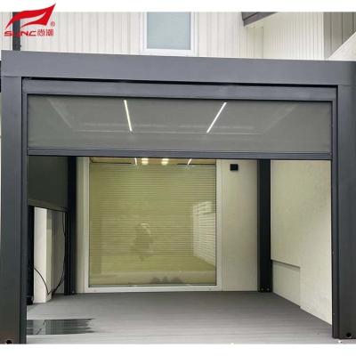 China Persianas enrollables para exteriores motorizadas para patio, cortina de ventana a prueba de viento con cremallera en venta