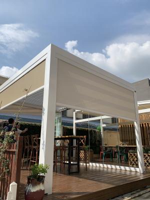 China Aluminiumwind-beständige Rollladen-im Freien UVbeweis mit Gazebo-Pergola zu verkaufen