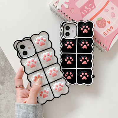 China Colorful Silica 2021 New Web Celebrity Cat Claw Pinch Protective Phone Case Wholesale Fashion Cute Hot Shockproof Cases for sale